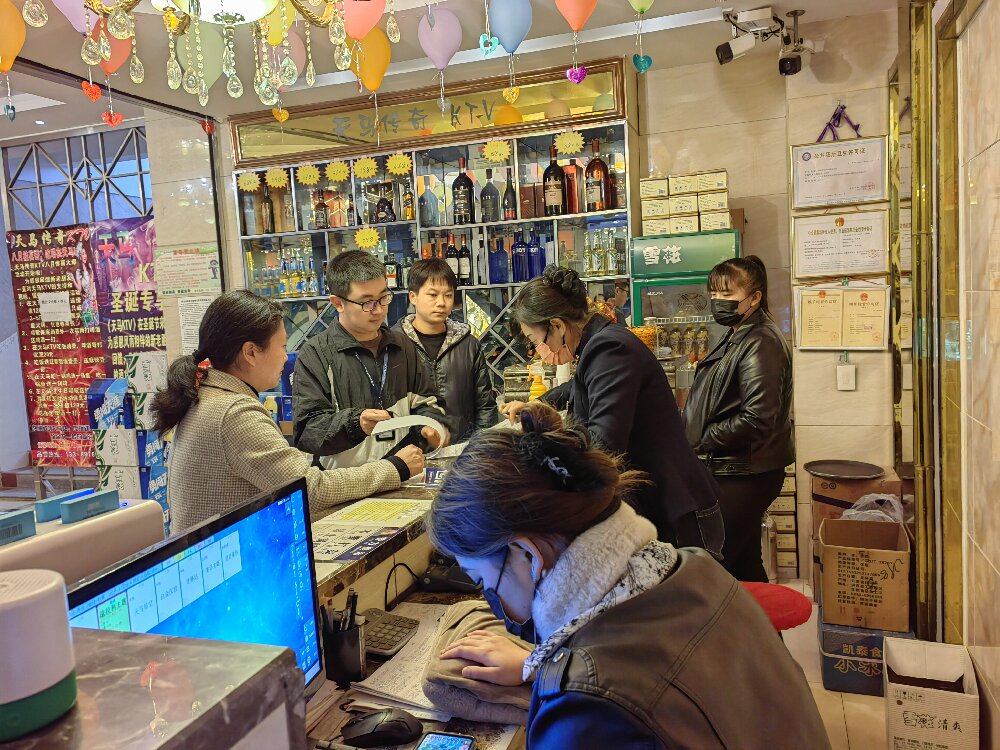 https://manager.ynggwhy.cn/file/group14/M00/07/3C/rBABZ2WJQAmENNh4AAAAALvz1D0107.jpg