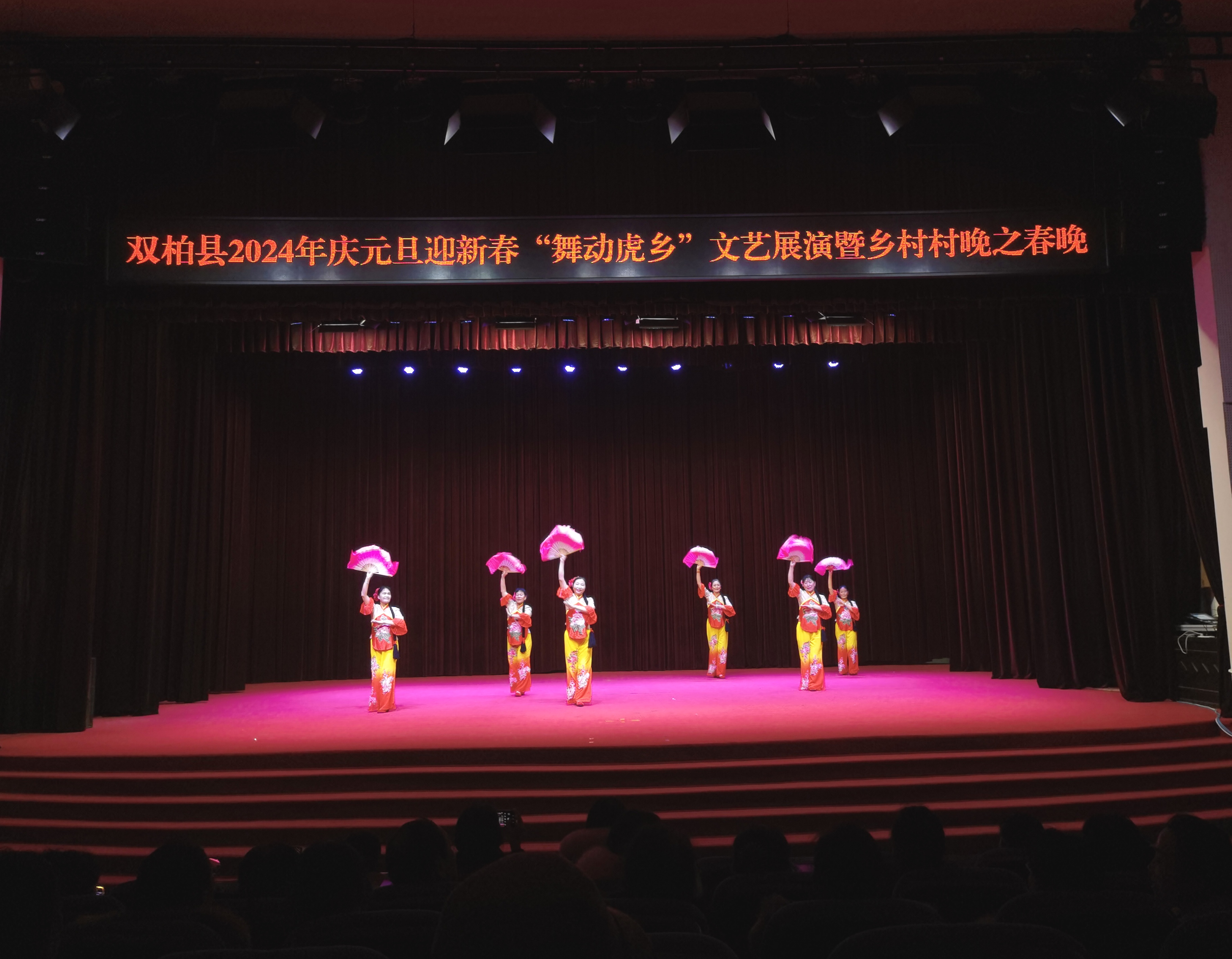 https://manager.ynggwhy.cn/file/group14/M00/08/0C/rBABZ2WTtISECgkcAAAAAFmf4j4381.jpg