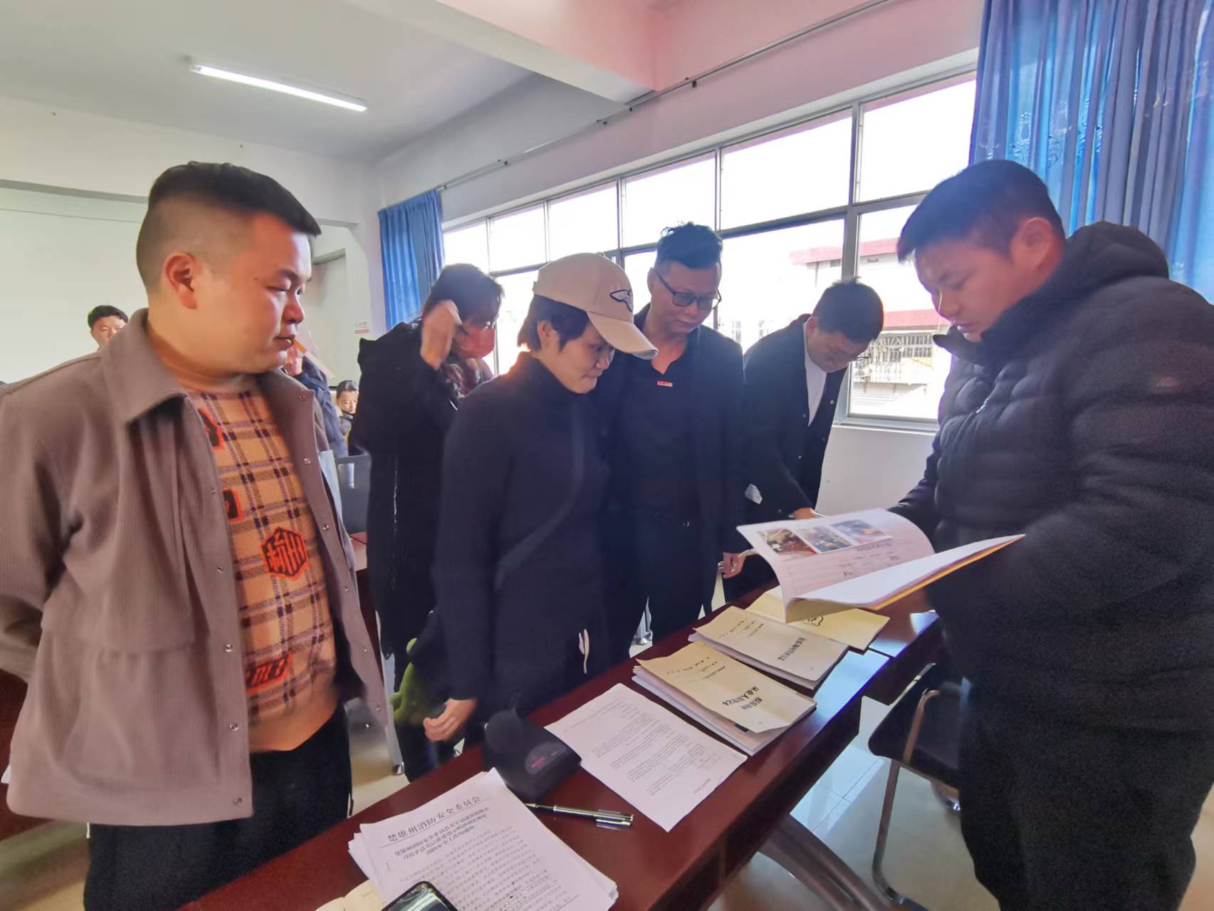 https://manager.ynggwhy.cn/file/group14/M00/0B/0A/rBABZ2W8fdGEL9fcAAAAAEQxrDw88.JPEG