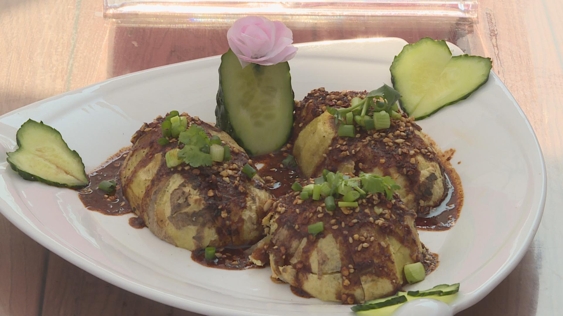 "元谋县餐饮名菜"10个,"元谋县餐饮名特小吃"10个,"元谋县名特色米线"