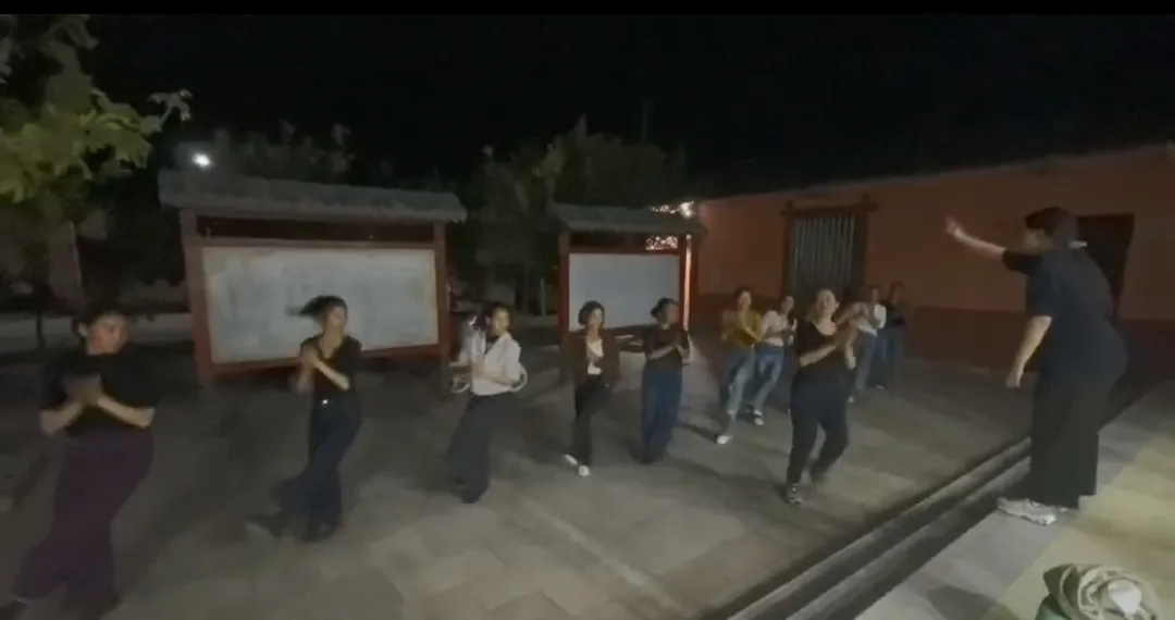 https://manager.ynggwhy.cn/file/group16/M00/0B/0A/rBABWWez4Y-EQyTWAAAAAJoGX-E428.jpg
