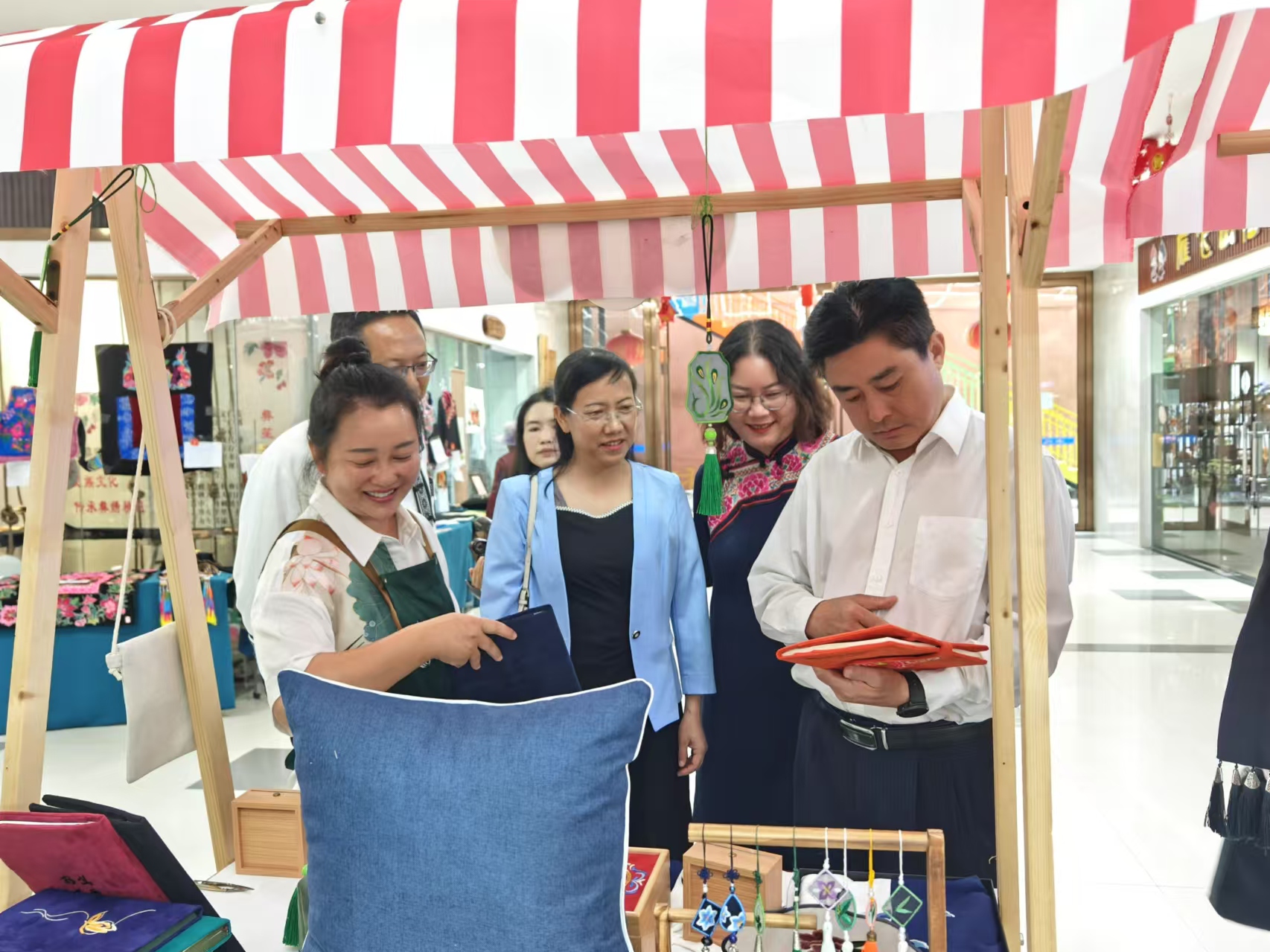 https://manager.ynggwhy.cn/file/group17/M00/04/6F/rBABFWd89O-ER5uJAAAAAMXbBnM690.jpg