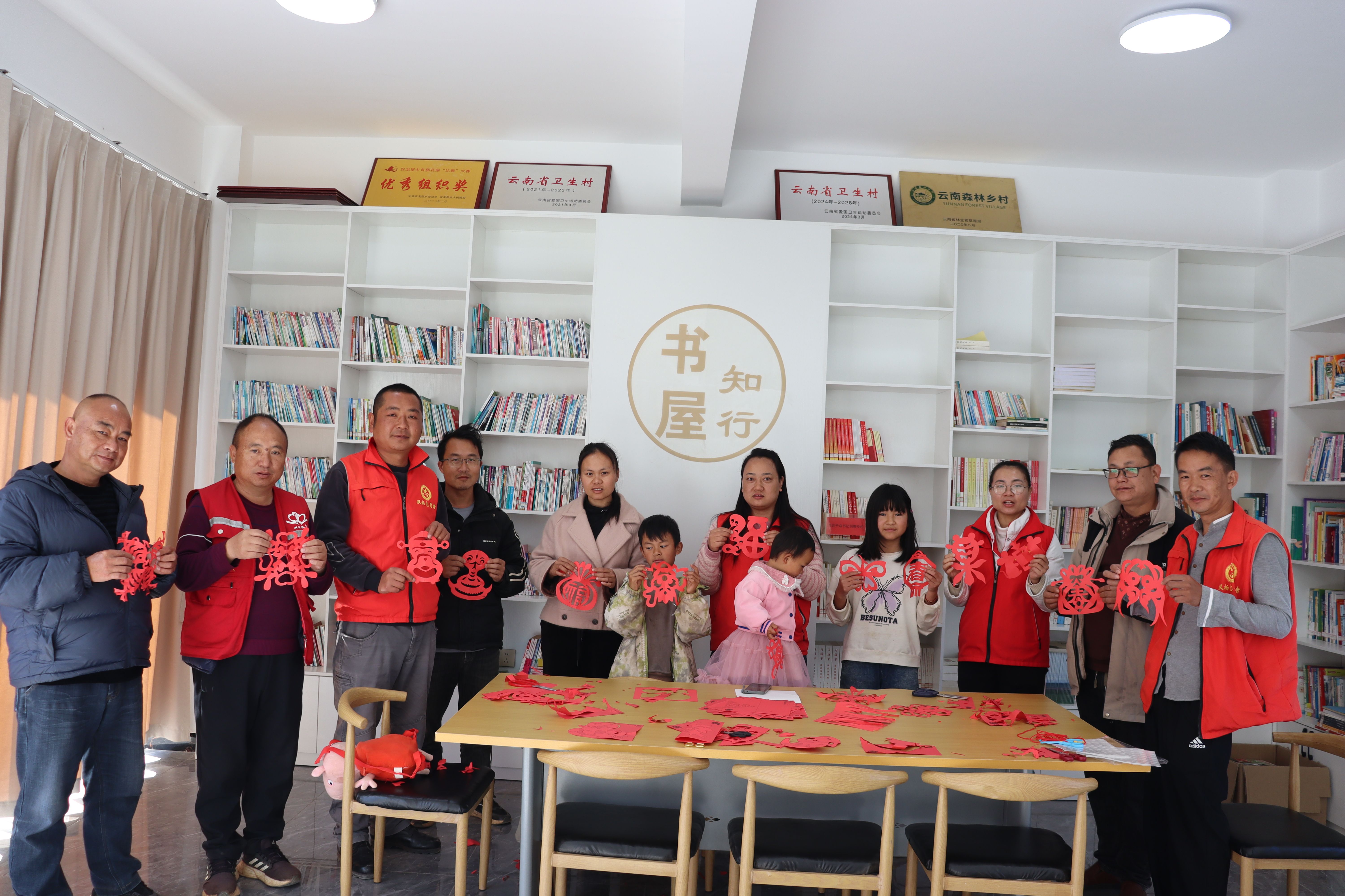 https://manager.ynggwhy.cn/file/group18/M00/05/0B/rBABY2eQswGERMjqAAAAAFJ74to188.jpg