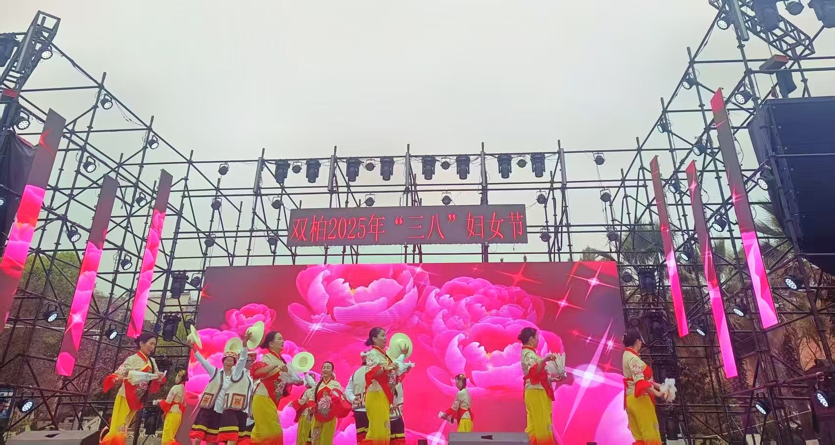 https://manager.ynggwhy.cn/file/group19/M00/00/BC/rBABy2fKtRKEcTaQAAAAAL0Y4o0766.jpg
