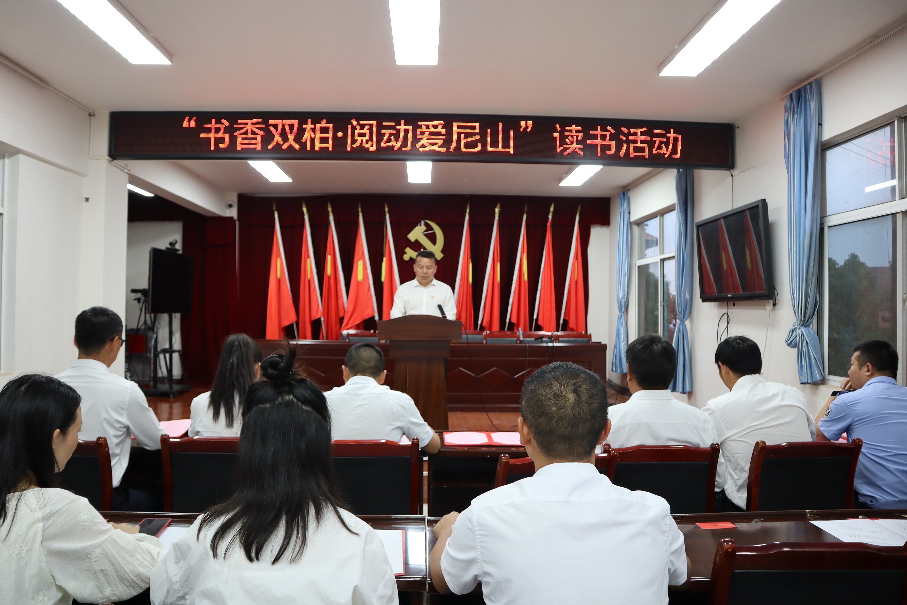 https://manager.ynggwhy.cn/file/group19/M00/03/F2/rBABy2gJi_6ET7NaAAAAAMpavx4543.jpg