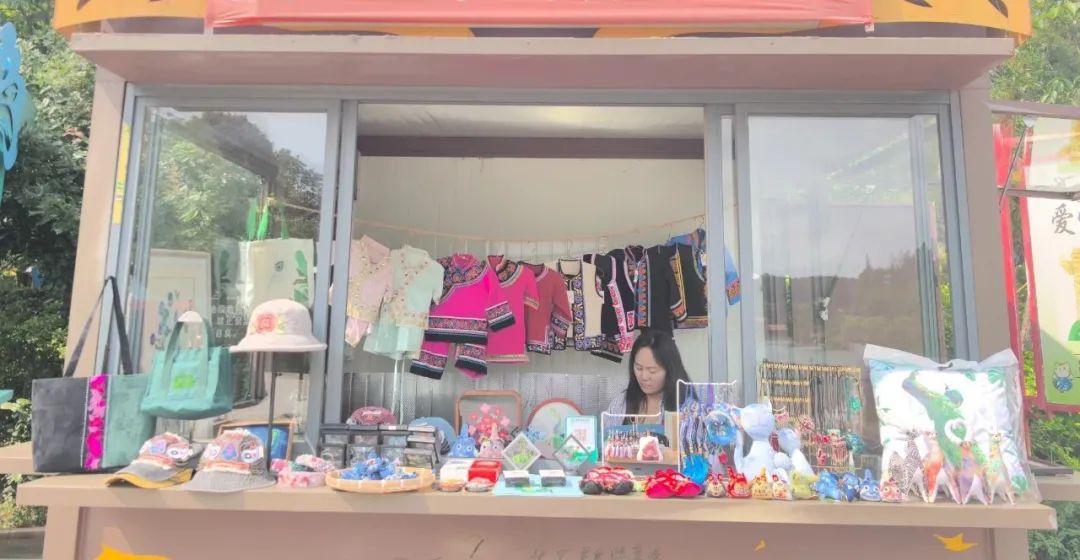https://manager.ynggwhy.cn/file/group23/M00/00/03/rBABlmiB24WEQFKkAAAAAOCvTzA471.jpg