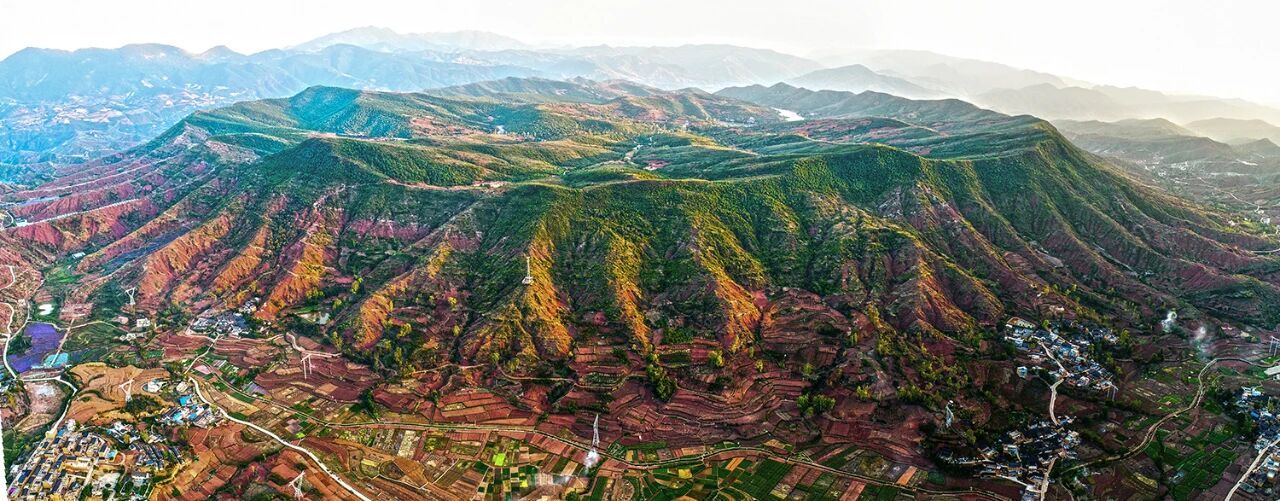 云南禄丰：揭秘中山“陨石坑”——禄丰市文化馆